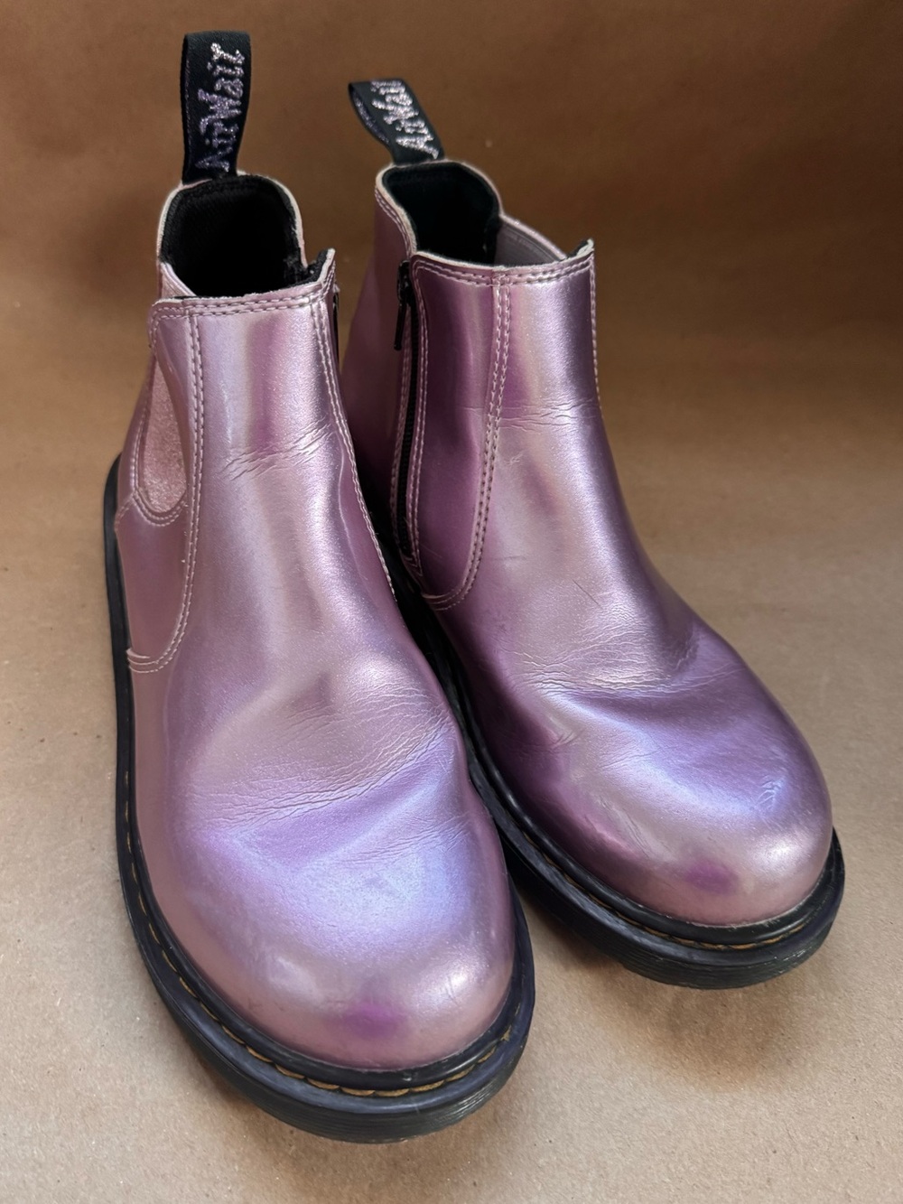 Dr. Martens 2976J Pink Lavender Chelsea Boots. UK5/M US6/W US 7/EU 38